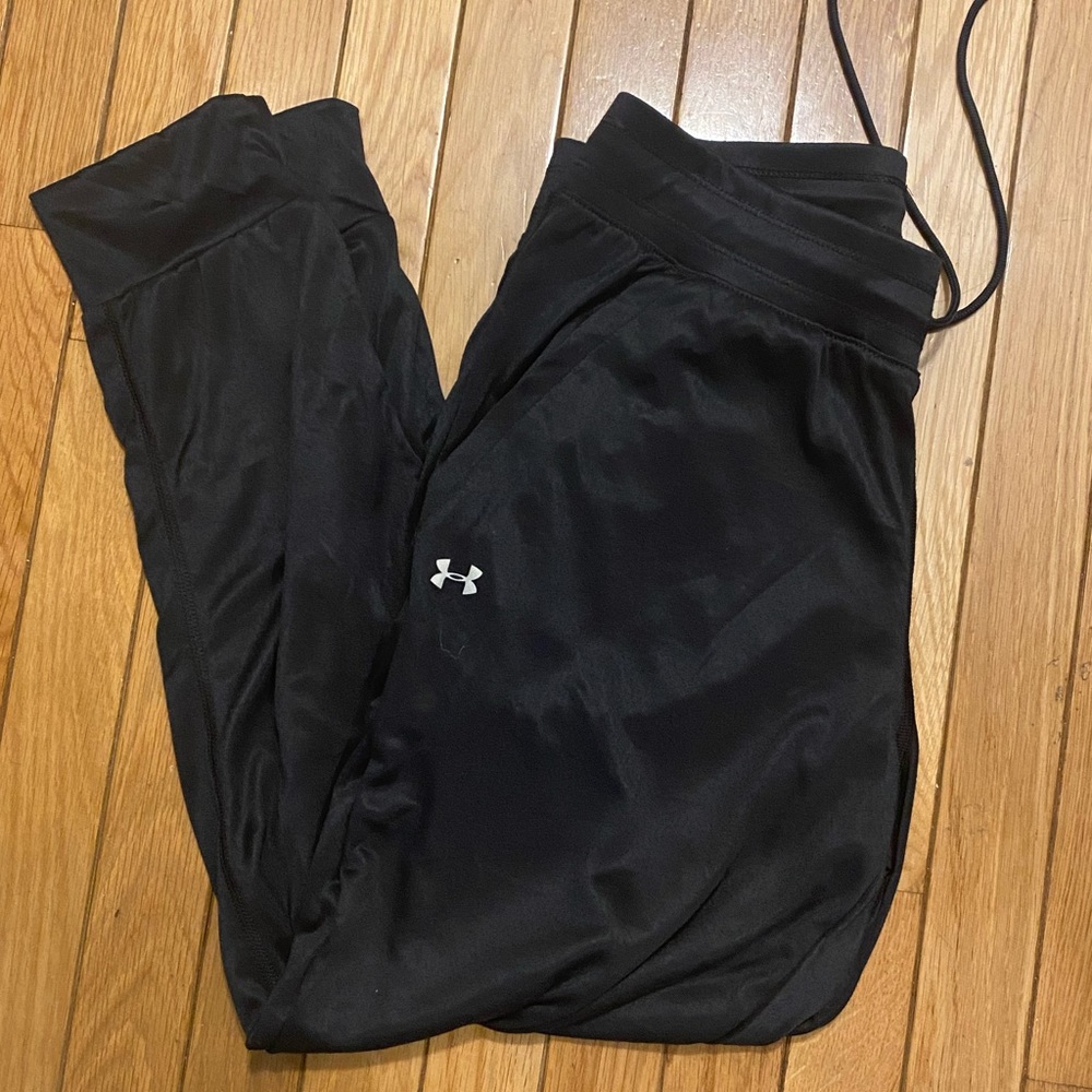 UA Women’s Joggers M
